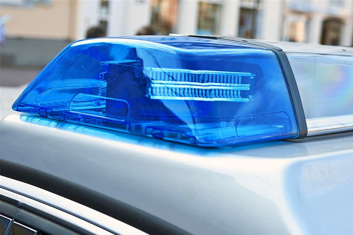 Auto überschlägt sich zwischen Aspach und Oberstenfeld Die Polizei meldet einen schweren Unfall zwischen Aspach und Oberstenfeld. Symbolbild stock.adobe/Goss Vitalij -