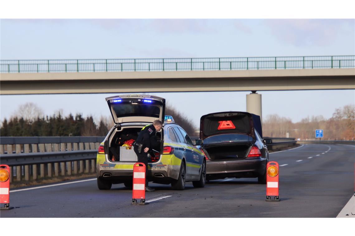 Die Polizei stoppte den Mann auf der A31 nach einer Verfolgungsjagd.