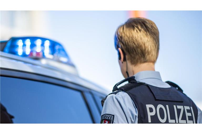 Die Polizei sucht noch nach einem der Männer. (Symbolbild)