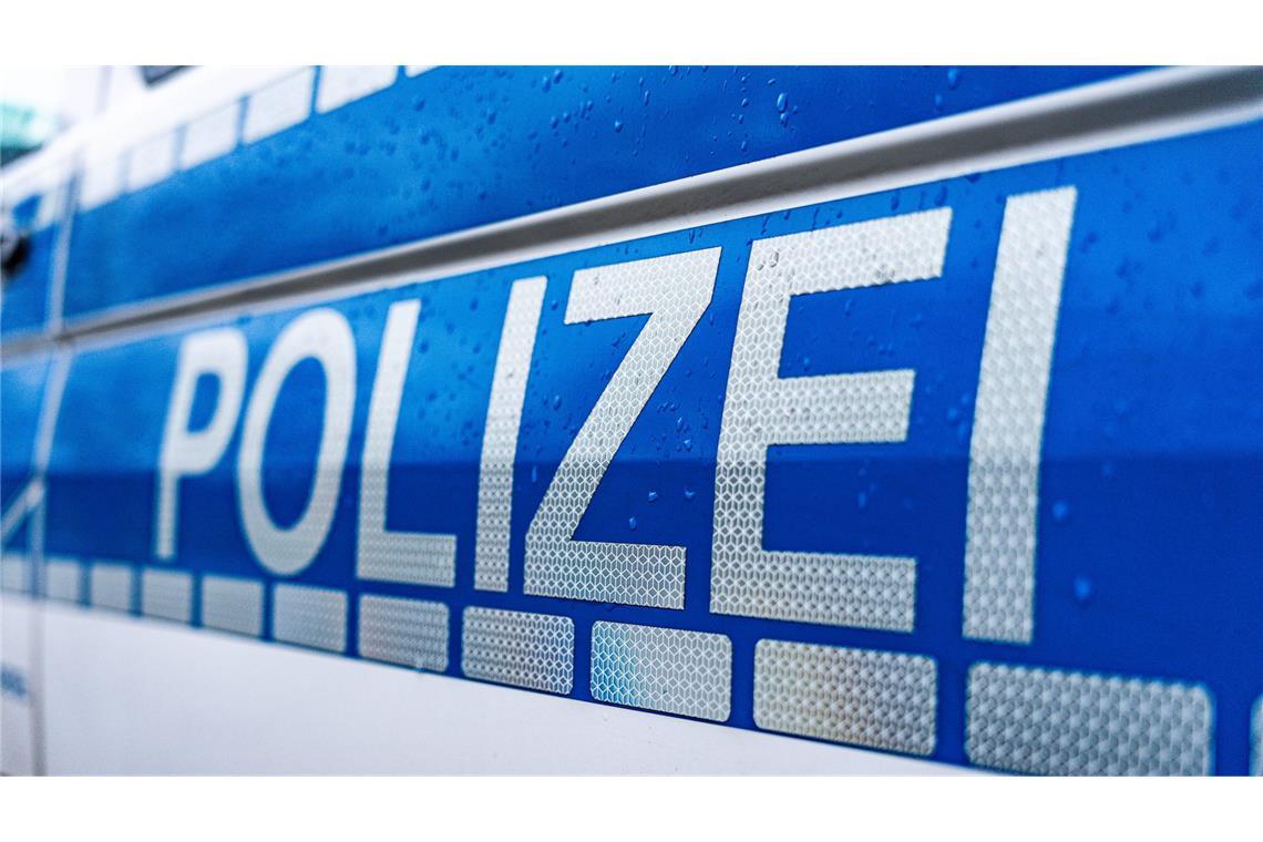 Die Polizei sucht Zeugen eines tödlichen Verkehrsunfalls. (Symbolbild)