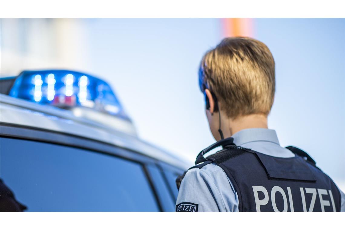 Die Polizei unterzog den 62-Jährigen einer Blutentnahme. (Symbolbild)