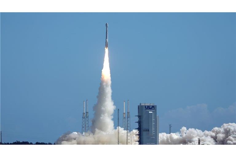 Die "Starliner"-Kapsel von Boeing an Bord einer Atlas-V-Rakete hebt vom Space Launch Complex 41 der Cape Canaveral Space Force Station zu einem Flug zur Internationalen Raumstation ab.