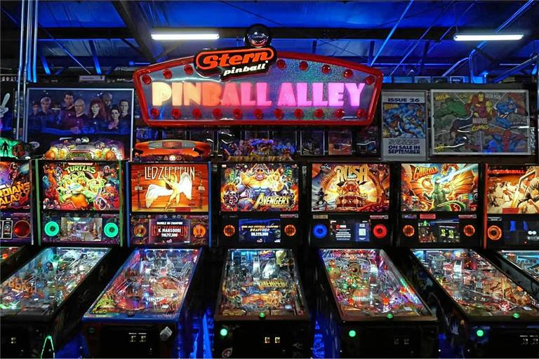 Die „Stern Pinball Alley“ ist ein Schmuckstück in den Räumlichkeiten der Flipperfreunde Fellbach. Foto: privat 