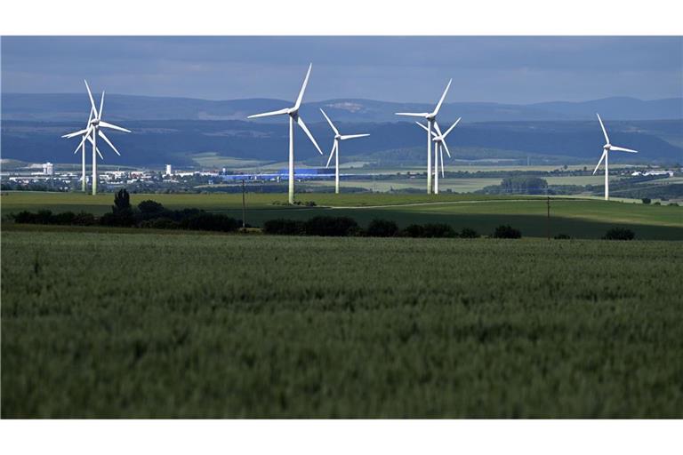 Die Stromerzeugung aus erneuerbaren Energien hat einen Rekord erreicht.