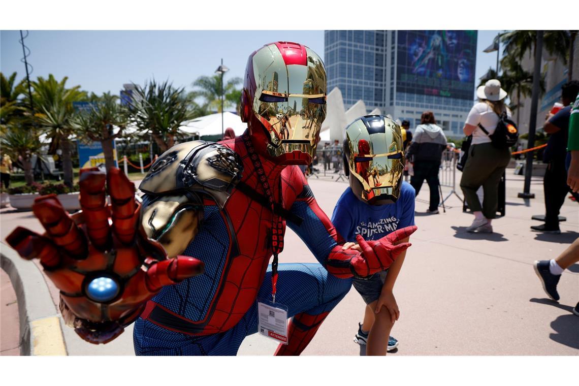 Die Superhelden sind unterwegs - "Iron Spider" und "Iron Man mit Venom" besuchen die Comic-Con International in San Diego.