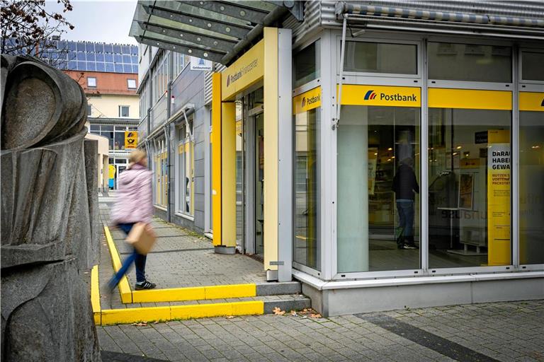 Die Tage der Postbankfiliale im Biegel sind gezählt. Unbestätigten Aussagen zufolge ist nach dem ersten Quartal 2025 Schluss.Foto: Alexander Becher