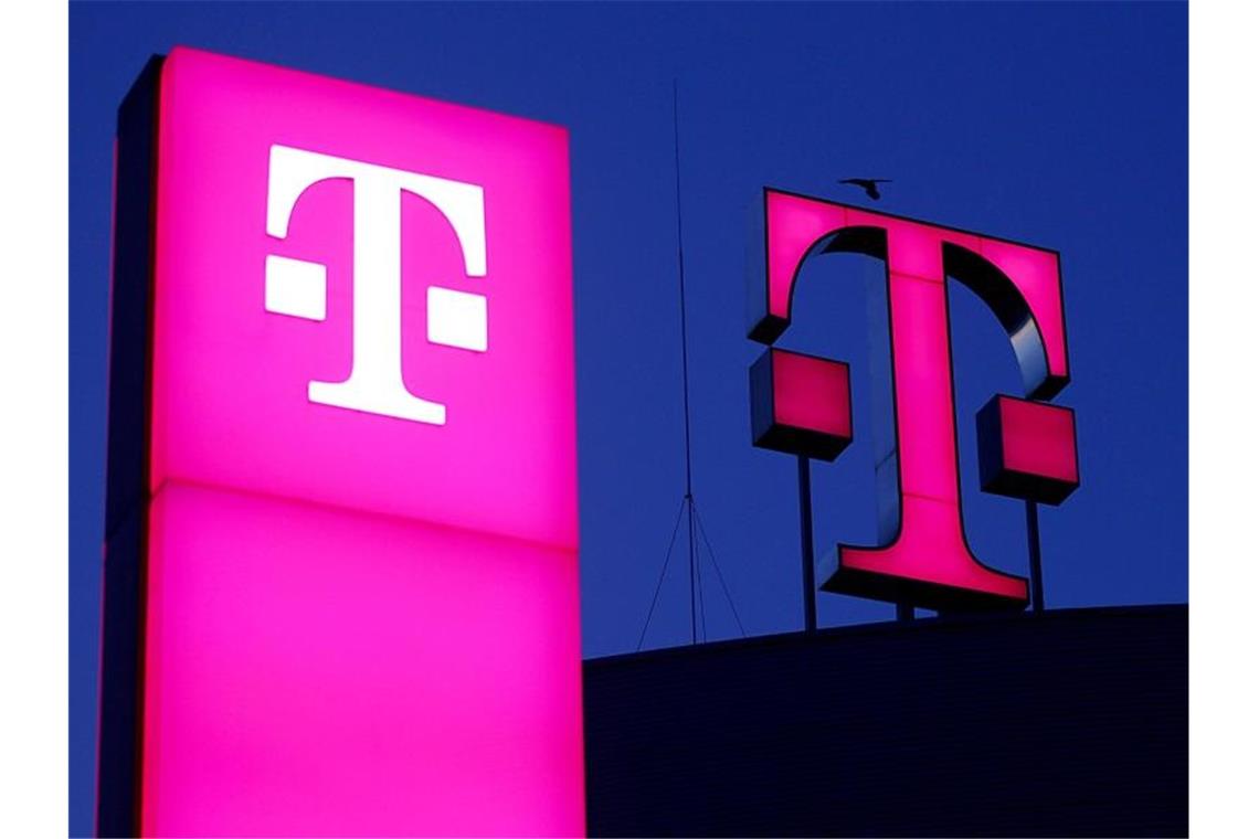 Die Telekom sieht sich auch in Deutschland auf Kurs, wo sie viel Geld in den Ausbau des Mobilfunks und des Festnetzes steckt. Foto: Oliver Berg/dpa