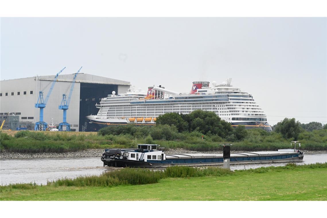 Die traditionsreiche Meyer Werft braucht dringend Geld, um eine Insolvenz zu verhindern. (Archivbild)