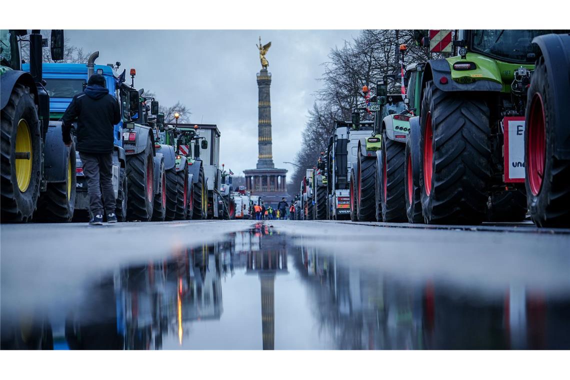 Die Traktoren-Proteste haben Erfolge erzielt – die Ampel-Koalition kündigte Entlastungen für Landwirte an. (Archivbild)