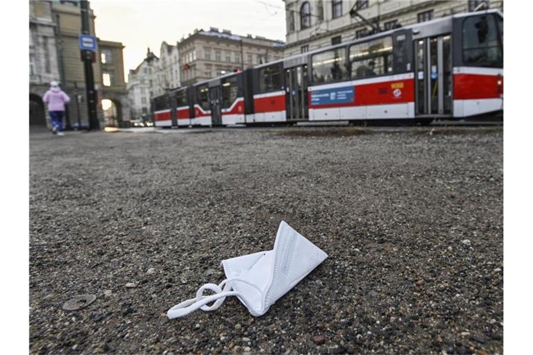 Die tschechische Hauptstadt Prag ist wegen des erneuten Lockdowns wie leergefegt. Foto: Michal Kamaryt/CTK/dpa