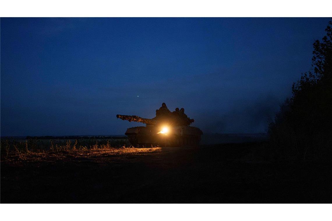 Die ukrainischen Verteidiger stehen an der Front im Osten ihres Landes schwer unter Druck. (Archivbild)