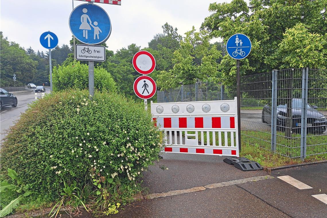 Die Unterführung der Annonaybrücke in Backnang wurde gesperrt...