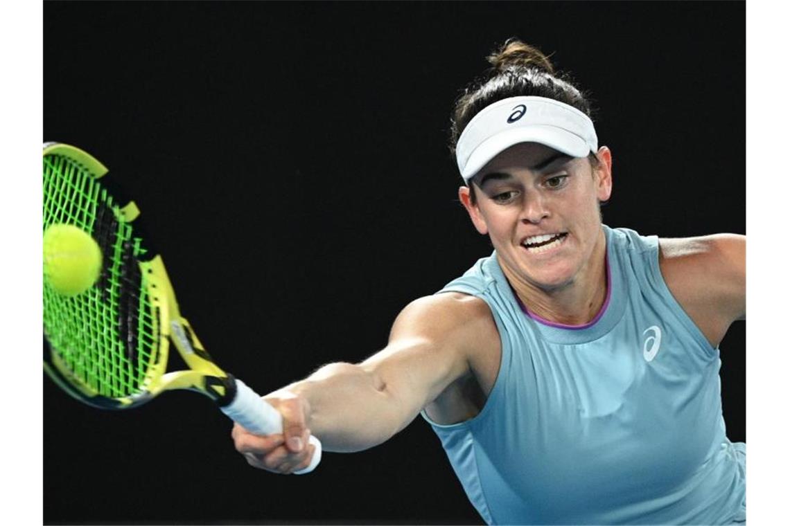 Osaka kürt sich zur Australian-Open-Siegerin Die US-Amerikanerin Jennifer Brady war weitgehend chancenlos. Foto: Dean Lewins/AAP/dpa