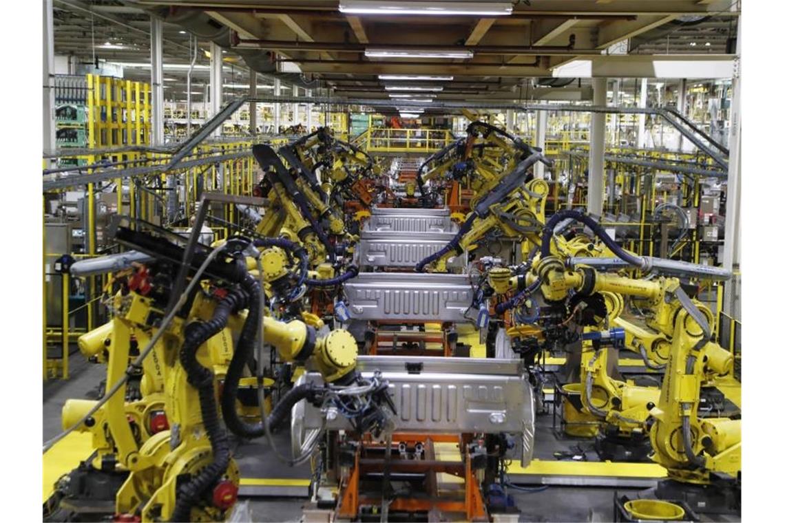 US-Wirtschaft um starke 5,7 Prozent gewachsen Die US-Regierung hat die erste Schätzung des Wirtschaftswachstums das gesamte Jahr 2021 veröffentlicht. Foto: Carlos Osorio/AP/dpa