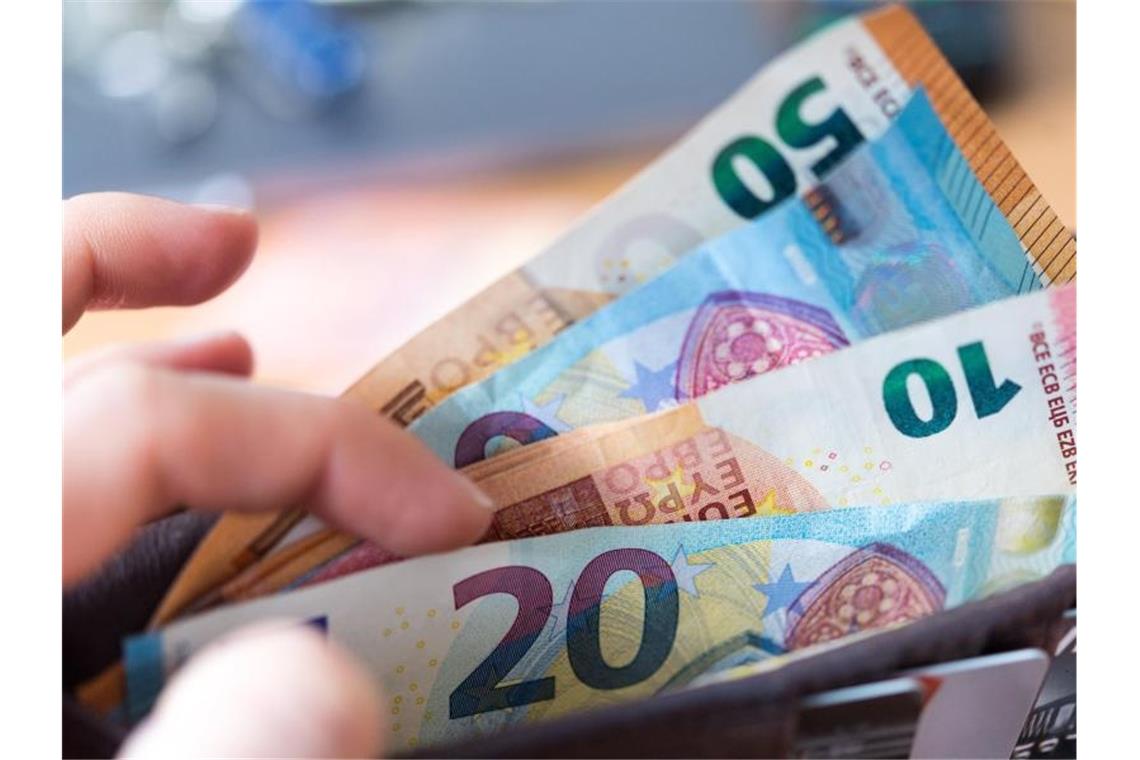Verbraucherpreise stagnieren auf Vorjahresniveau Die Verbraucherpreise stagnieren auf dem Vorjahresniveau. Foto: Monika Skolimowska/dpa-Zentralbild/dpa