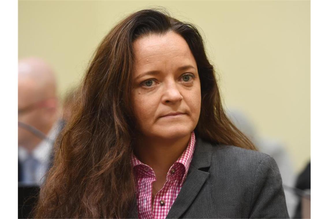 NSU-Terroristin Zschäpe reicht Verfassungsbeschwerde ein Die verurteilte NSU-Terroristin Beate Zschäpe - hier 2016 vor Gericht - reicht Verfassungsbeschwerde ein. Foto: picture alliance / dpa