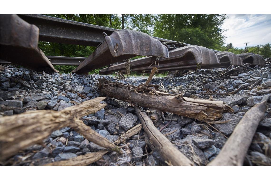 Die  Wieslauftalbahn wurde unter anderem bei der Laufenmühle unterspült. (Archivbild)