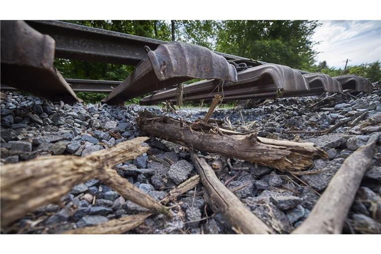 Die  Wieslauftalbahn wurde unter anderem bei der Laufenmühle unterspült. (Archivbild)