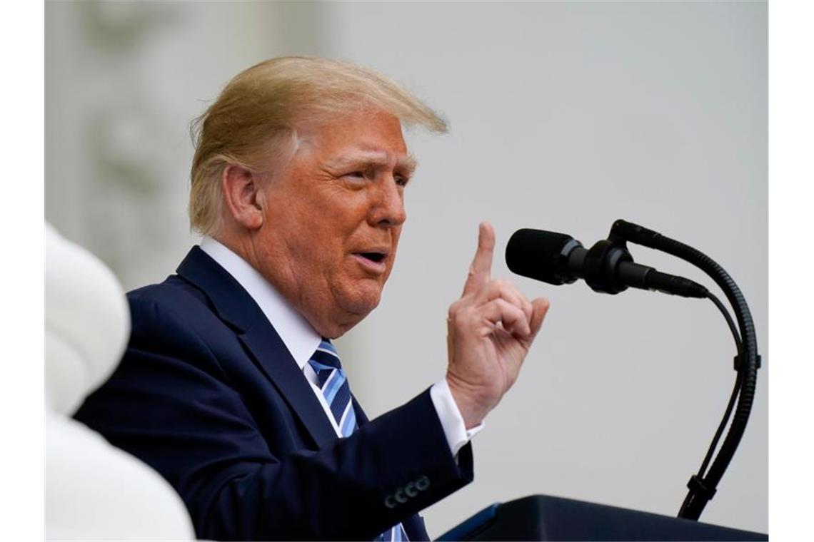 Donald Trump am Wochenende auf dem Balkon des Weißen Hauses. Foto: Alex Brandon/AP/dpa