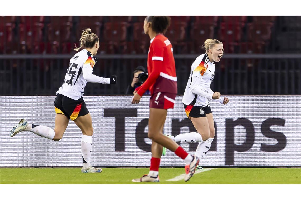 Doppelpack im DFB-Dress: Frankfurts Laura Freigang (r.)