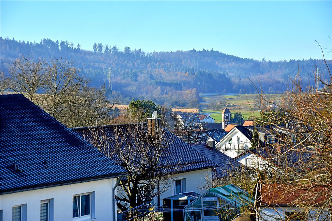 Drei Windräder sollen nach Plänen der Stadtwerke Backnang und Winnenden im Waldgebiet Hörnle bei Allmersbach im Tal entstehen – aber wohl nicht vor 2028. Archivfoto: Tobias Sellmaier 