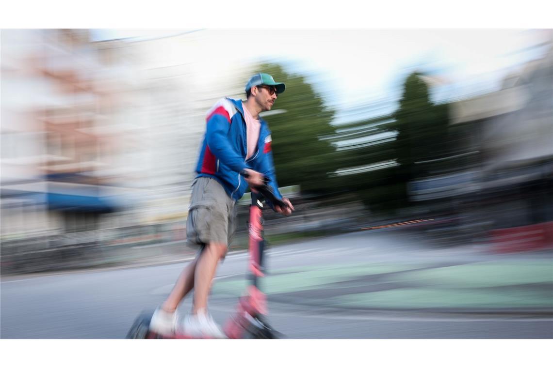 E-Scooter erreichen bis 20 Kilometer pro Stunde (Archivbild).