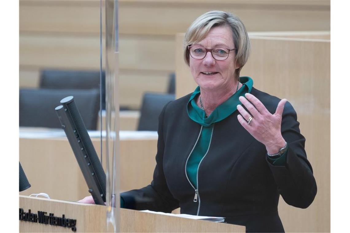 Sitzmann: Alle Ausgaben nach Corona auf Prüfstand Edith Sitzmann (Bündnis 90/Die Grünen), Finanzministerin von Baden-Württemberg. Foto: Sebastian Gollnow/dpa/Archivbild