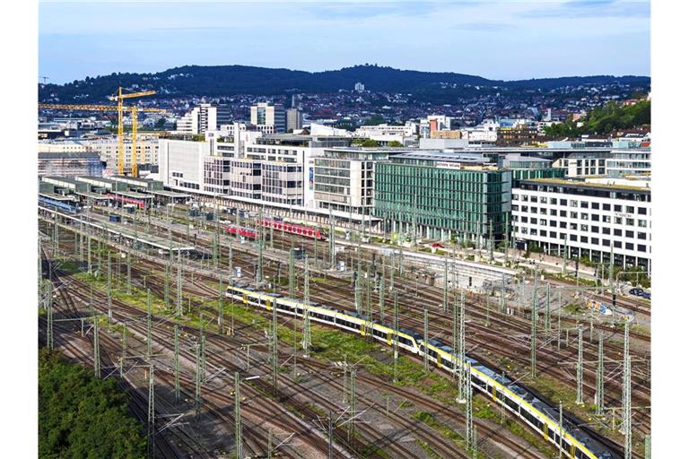 Eigentlich wollte Stuttgart auf den Gleisflächen neue Viertel bauen, wird aber  von der Ampelkoalition ausgebremst.