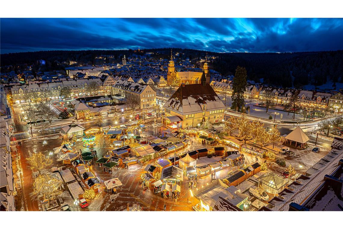 Ein Adventsausflug nach Freudenstadt im Nordscharzwald lohnt sich – der  Weihnachtsmarkt kehrt zurück.