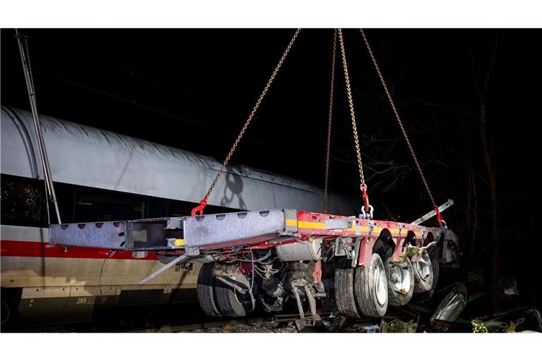 Ein Gleis ist nach dem Unfall wieder frei und befahrbar.