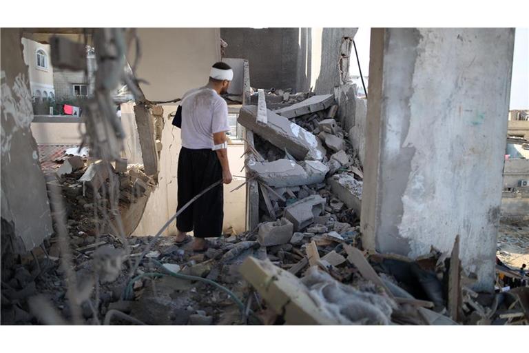 Ein israelischer Luftangriff tötete in Deir al-Balah palästinensischen Angaben zufolge Dutzende Menschen. (Archivbild)