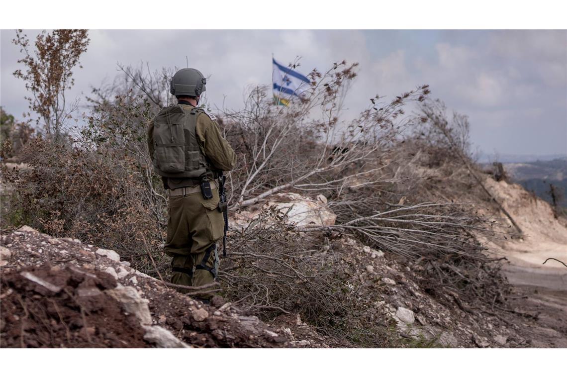 Ein israelischer Soldat im südlibanesischen Dorf Naqoura an der Grenze zu Israel.