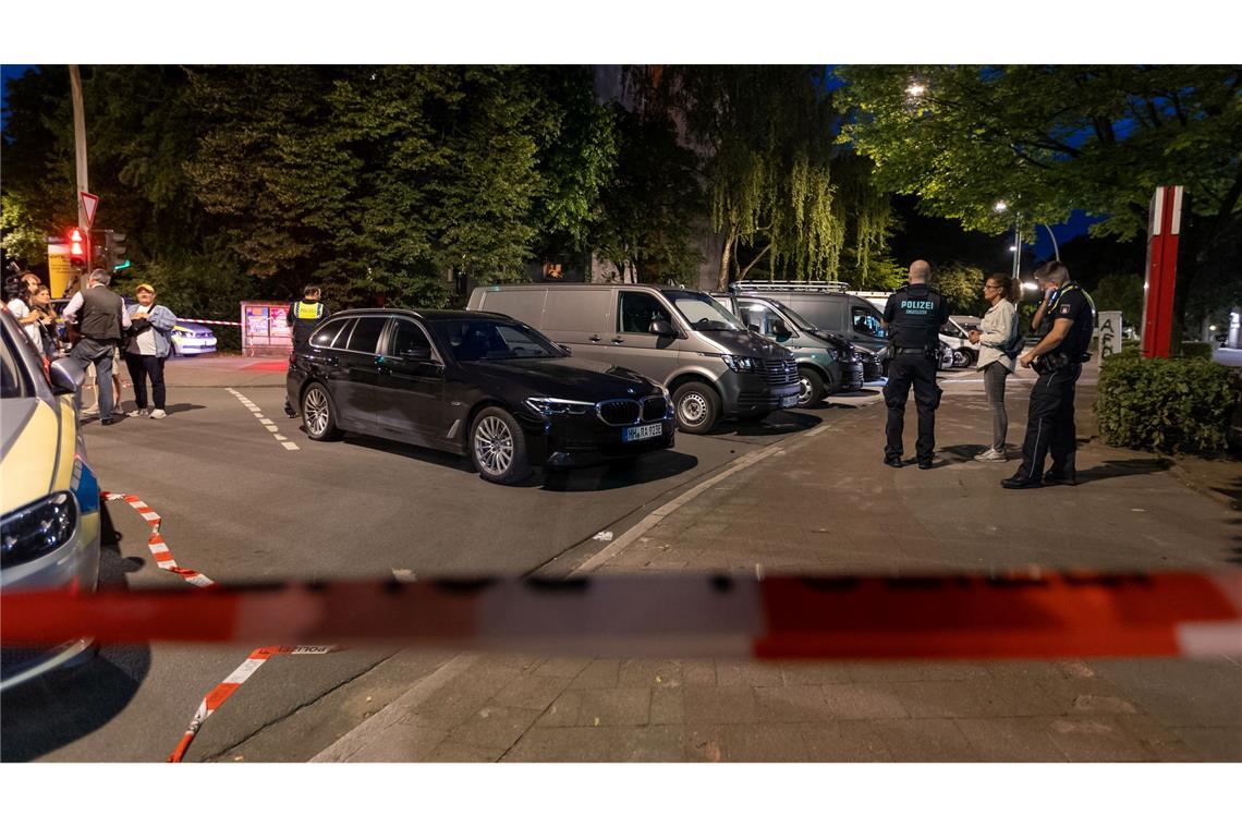 Ein Mann im pychischen Ausnahmezustand wurde von Spezialkräften der Polizei in Hamburg überwältigt.