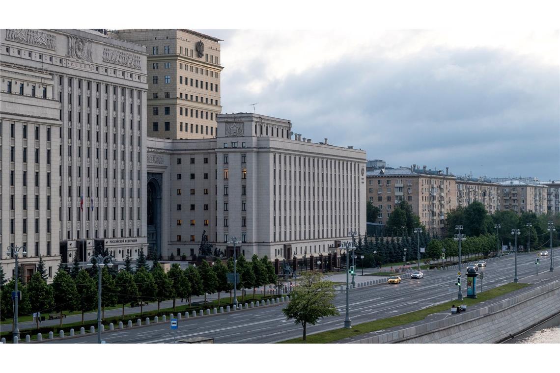 Ein ranghoher Offizier des russischen Verteidigungsministeriums soll bei einem Bombenanschlag auf sein Autor schwer verletzt worden sein. (Archivbild)