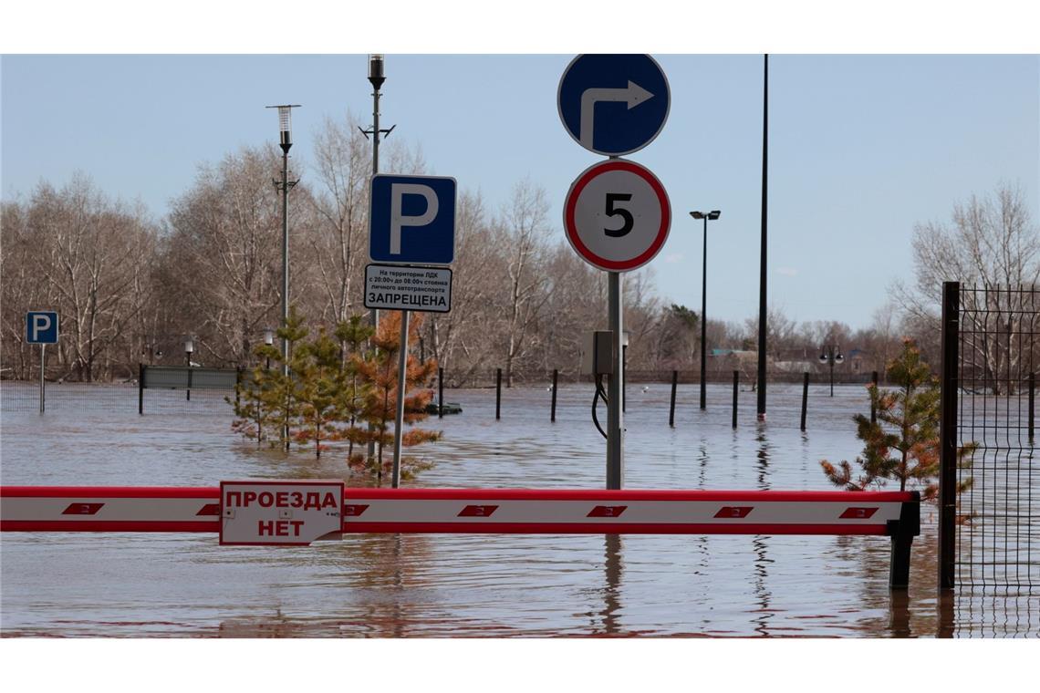 Ein überschwemmtes Gebiet in der russischen Stadt Orenburg.