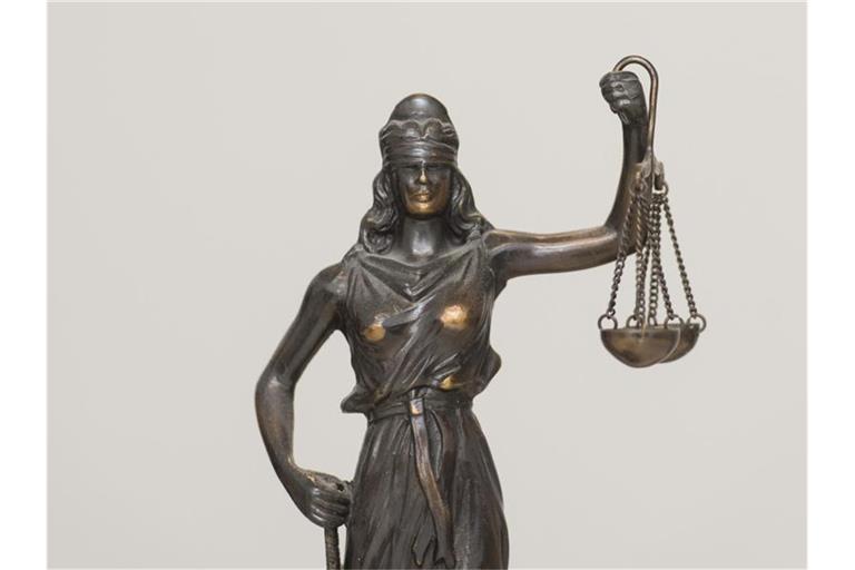 Eine Figur der Justitia. Foto: picture alliance/dpa/Symbolbild