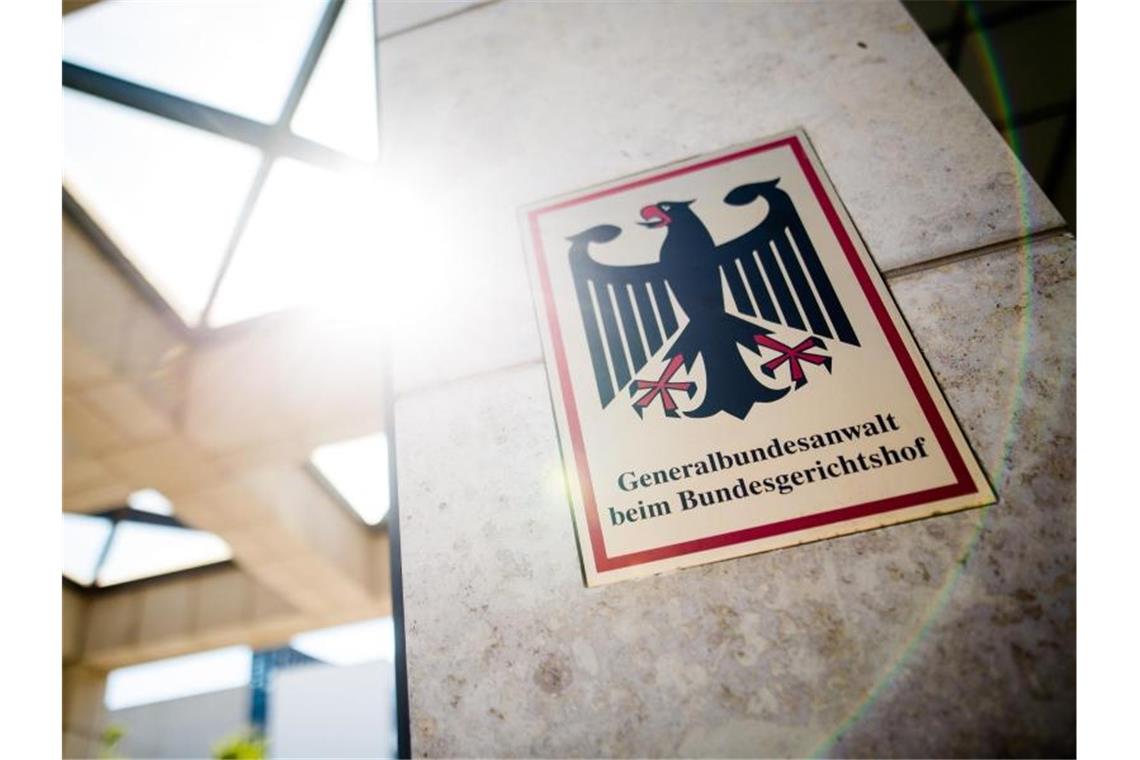 Rechtsextremistin soll Brandanschlag geplant haben Eine Rechtsextremistin aus Franken soll einen Brandanschlag auf Amtsträger oder Muslime vorbereitet haben. Foto: Christoph Schmidt/dpa