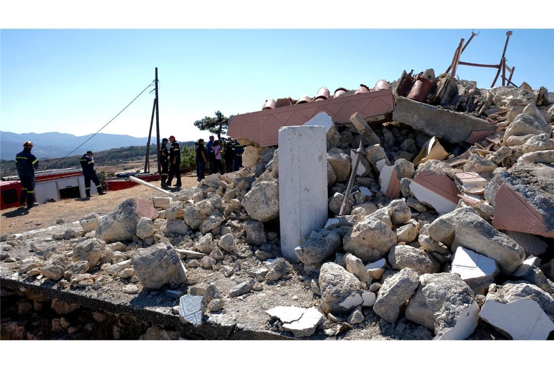 Eine zerstörte griechisch-orthodoxe  Kirche nach dem Erdbeben im September 2021 im Süden der Insel Kreta.