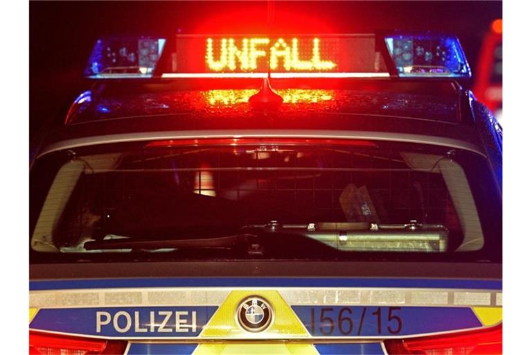 Verkehrsunfall in Ostfildern: 63-jährige Fahrradfahrerin prallt auf  Windschutzscheibe - Ostfildern - Esslinger Zeitung