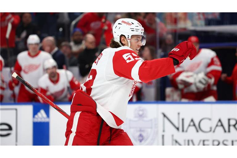 Eishockey-Star Moritz Seider unterschreibt einen Siebenjahresvertrag bei den Detroit Red Wings.