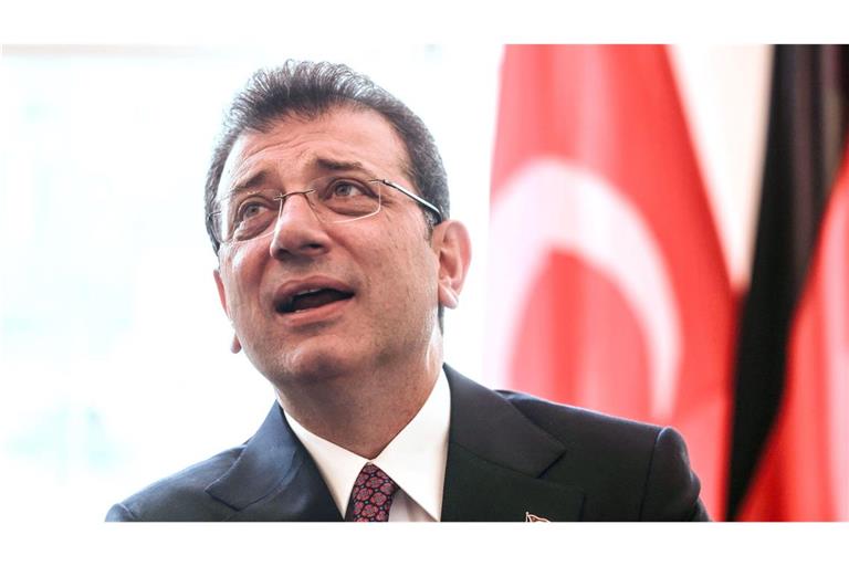 Ekrem Imamoglu gilt als vielleicht wichtigster Gegenspieler von Staatschef Erdogan in der Türkei. (Archivbild)