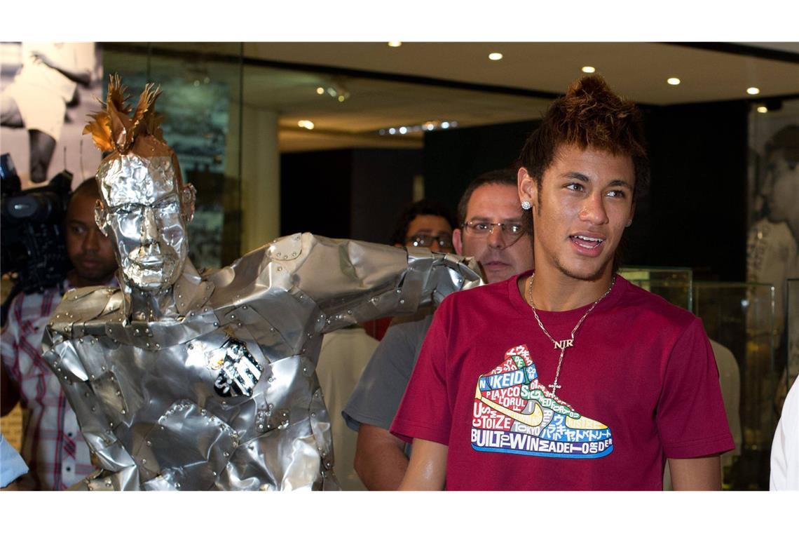 Entfernte Ähnlichkeit: eine Skulptur des brasilianischen Fußballstars Neymar.