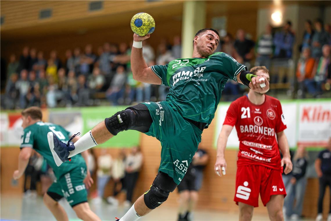 Erfolgreichster Torschütze und Spieler des Tages: HCOB-Kreisläufer Ruben Sousa. Foto: Alexander Becher