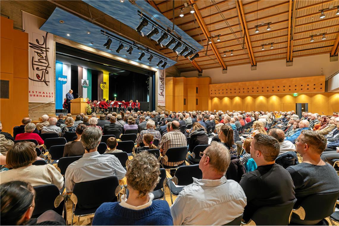 Eröffnung des Bürgerempfangs 2025 in der Murrhardter Festhalle.