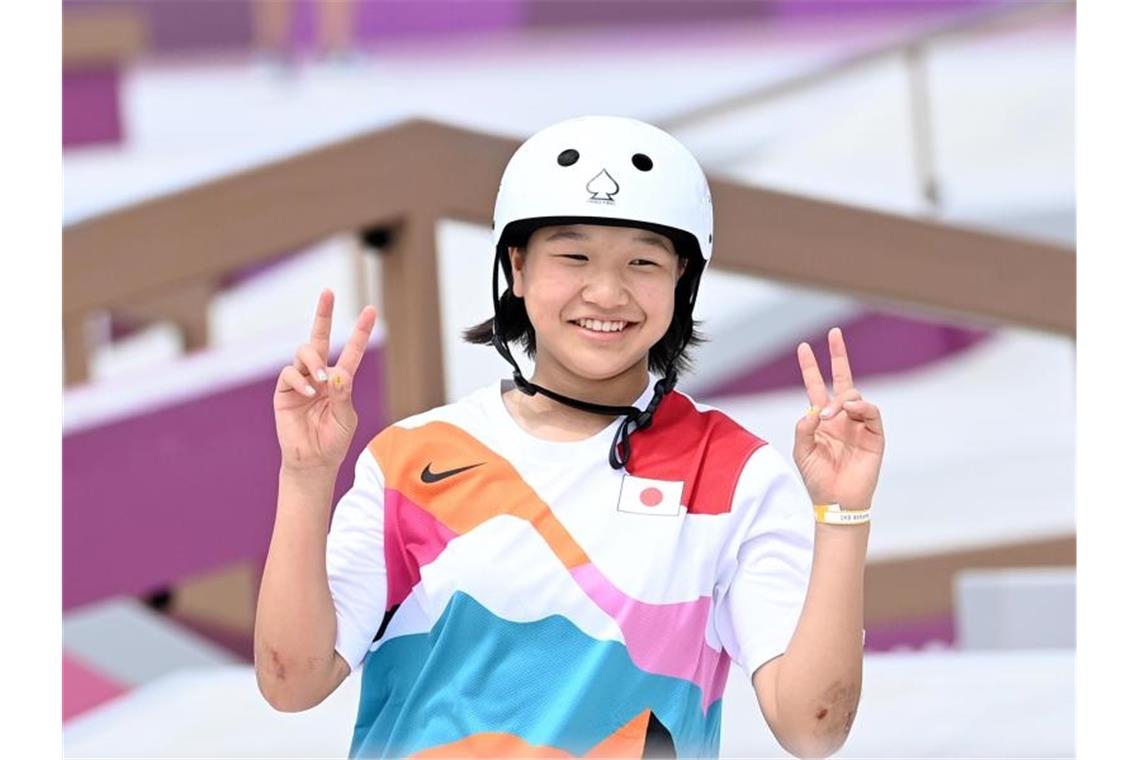 13 Jahre alte Japanerin Nishiya holt Skateboard-Gold Erst 13 und schon Olympiasiegerin: Japans Skateboard-Ass Momiji Nishiya. Foto: Marijan Murat/dpa