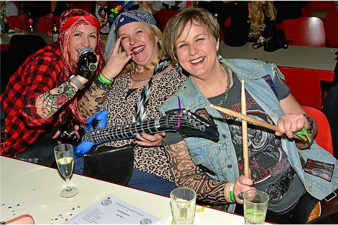 Es wird gerockt und gefeiert in Burgstall. Faschingsverein Burgstetten: Fasching...