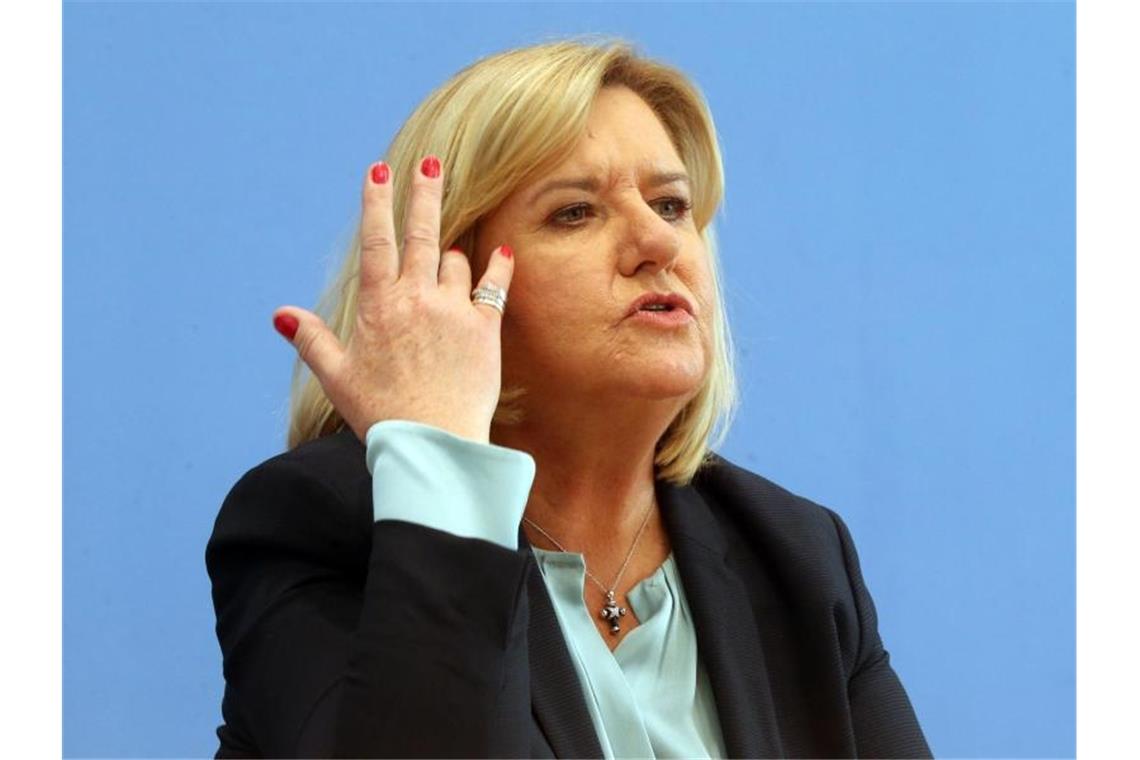 Eva Högl (SPD), Wehrbeauftragte des Bundestags, spricht bei einer Pressekonferenz. Foto: Wolfgang Kumm/dpa/Archivbild