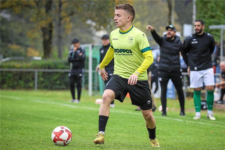 Even Stoppel sorgt kurz vor der Pause für die 2:0-Führung der SGOS, die am Ende souverän mit 4:1 gewinnt. Archivfoto: Alexander Becher