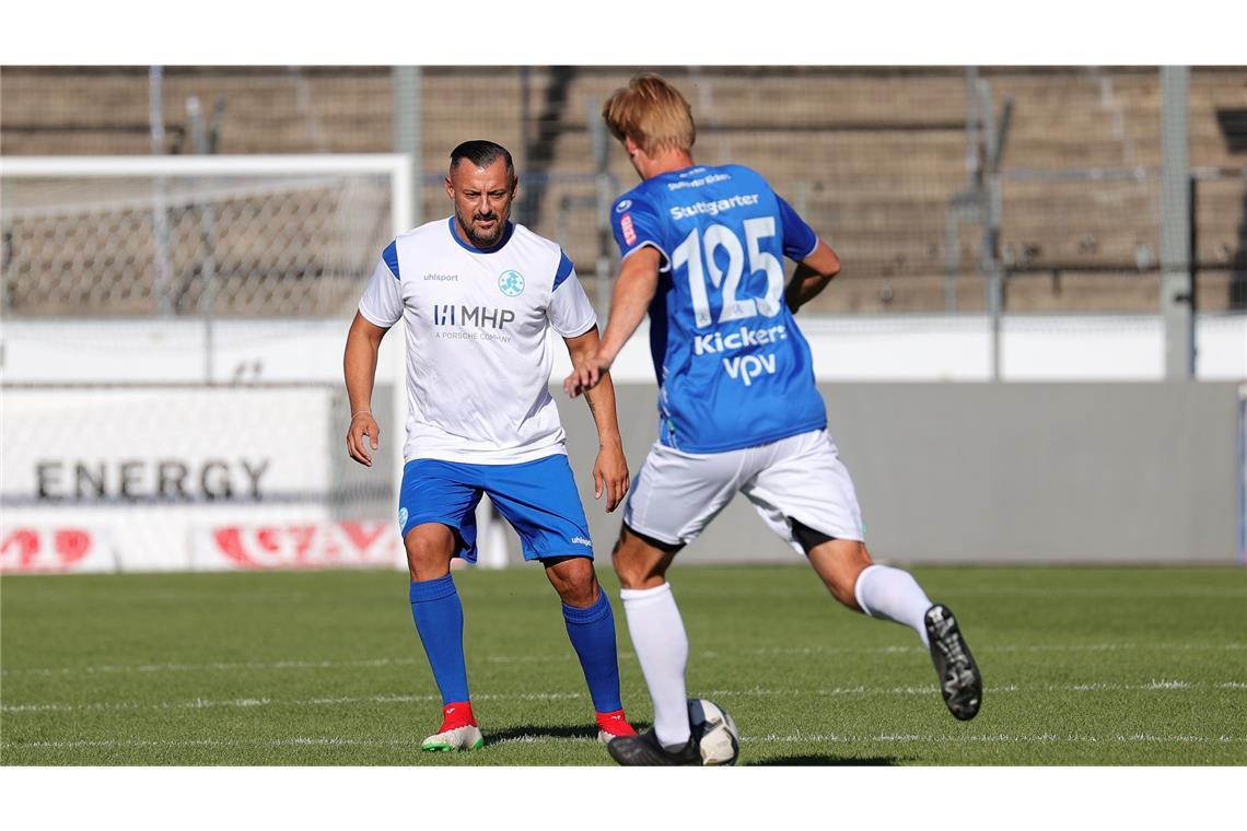 Ex-Stürmer Angelo Vaccaro (li.) gegen Ex-Verteidiger Marc Stein, den heutigen Kickers-Sportdirektor