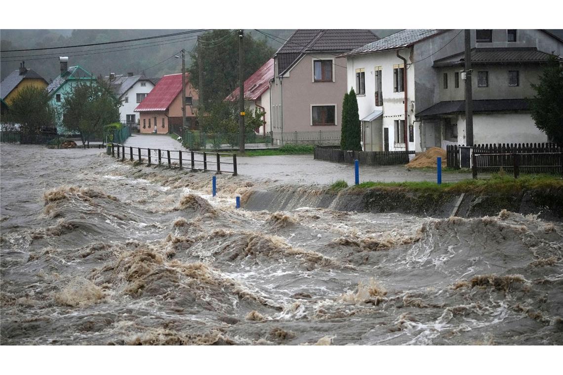 Extremwetter wie verheerende Regenfällen nehmen mit dem Klimawandel zu  (Archivbild)